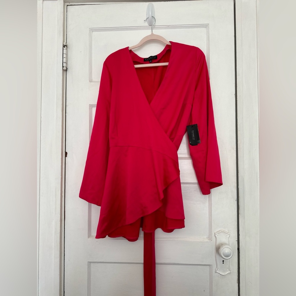 🎉 New Eloquii Red Long Sleeve Tie Waist Wrap Around Top (Size 16) - Picture 2 of 12